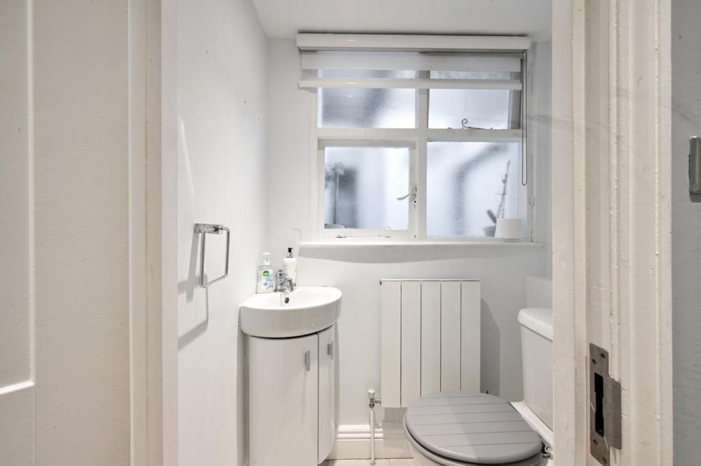 Cozy Hideaway In South Ken! Londres Exterior foto
